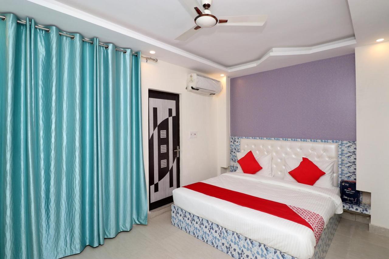 Oyo 25130 Hotel Royal Inn New Delhi Ngoại thất bức ảnh