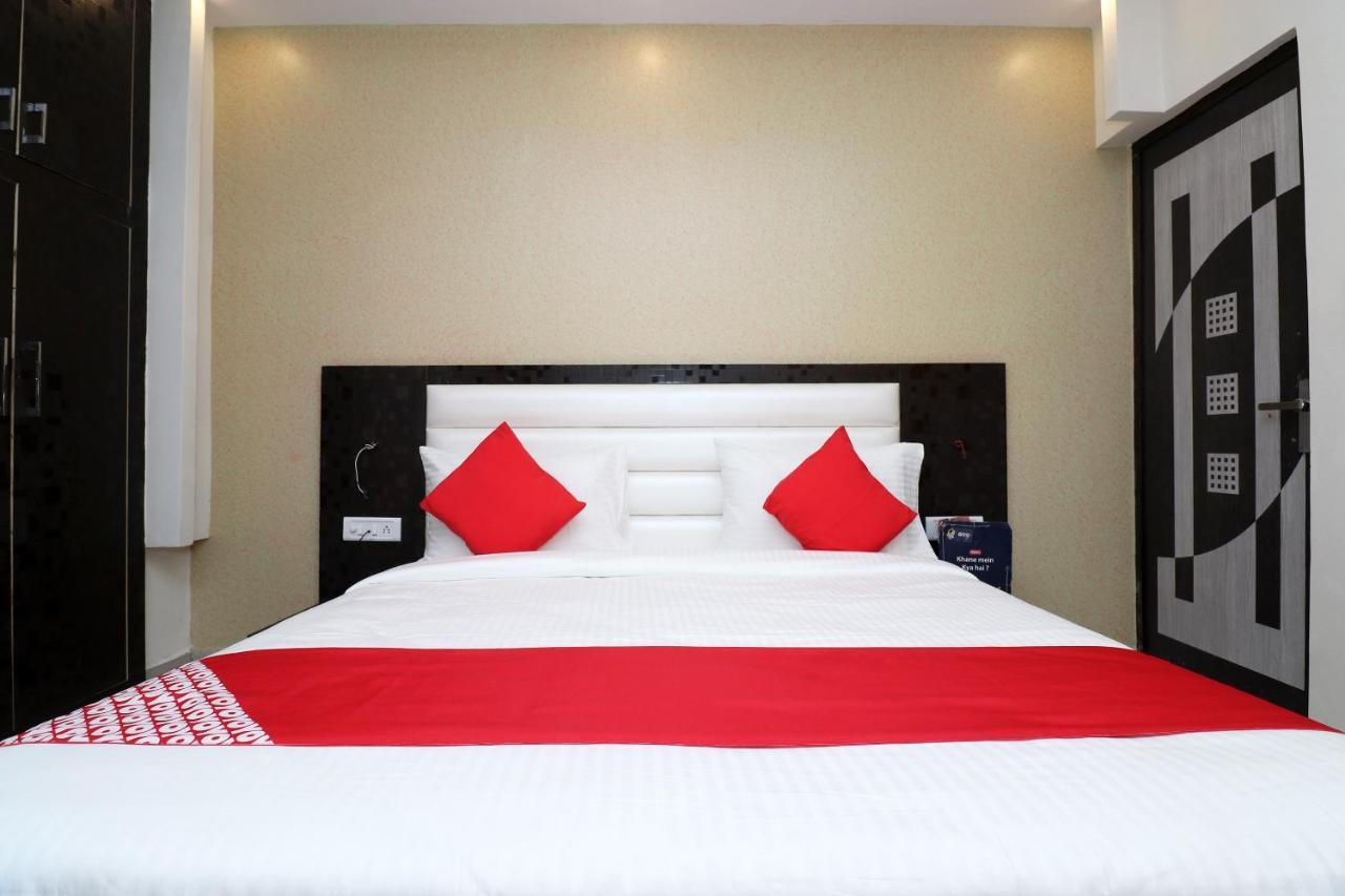 Oyo 25130 Hotel Royal Inn New Delhi Ngoại thất bức ảnh