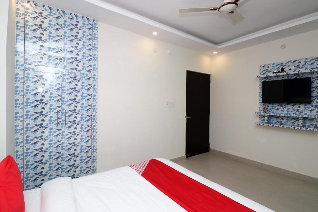 Oyo 25130 Hotel Royal Inn New Delhi Ngoại thất bức ảnh