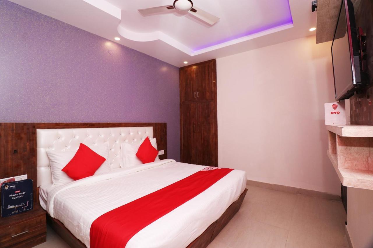 Oyo 25130 Hotel Royal Inn New Delhi Ngoại thất bức ảnh